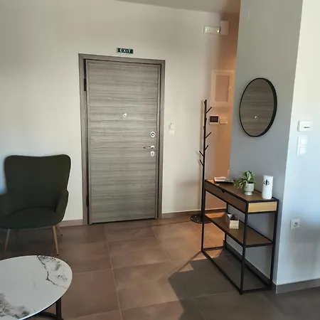 Leaf With Private Parking Διαμέρισμα