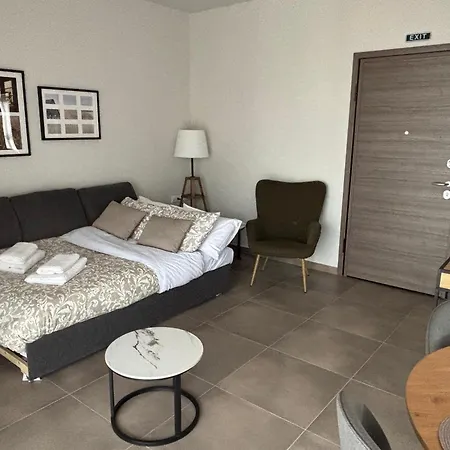 Leaf With Private Parking Διαμέρισμα *