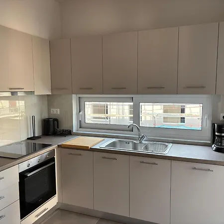 Apartment Leaf With Private Parking Volos