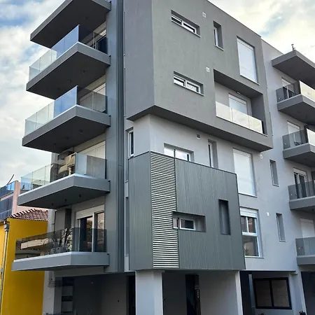 Leaf With Private Parking Apartamento Volos