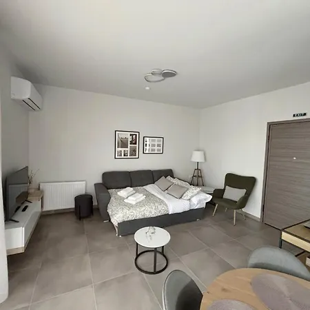Leaf With Private Parking Apartamento *