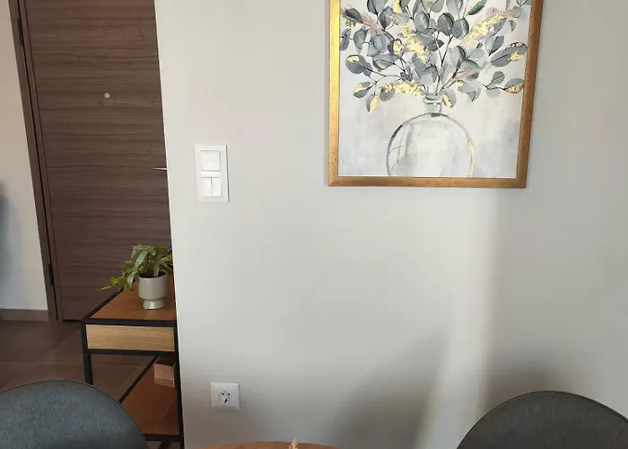 Leaf With Private Parking