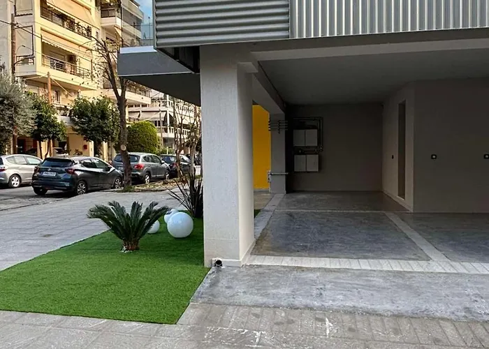 Leaf With Private Parking * Volos