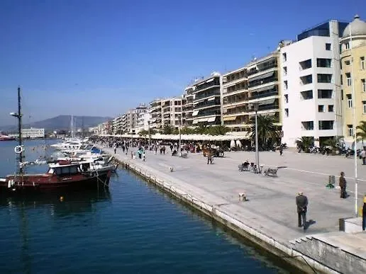 Leaf With Private Parking Volos
