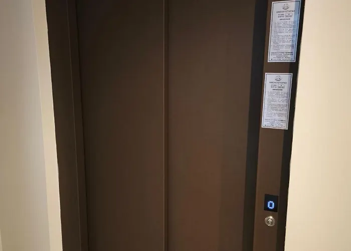 Leaf With Private Parking * Volos